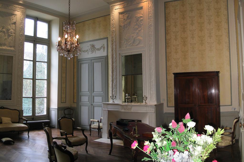 Chateau De Clermont-Saves L'Isle-Jourdain (Gers) Ngoại thất bức ảnh